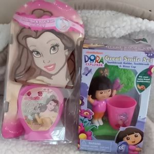 Bath mitt & Body wash w/ pump & Tooth brush holder